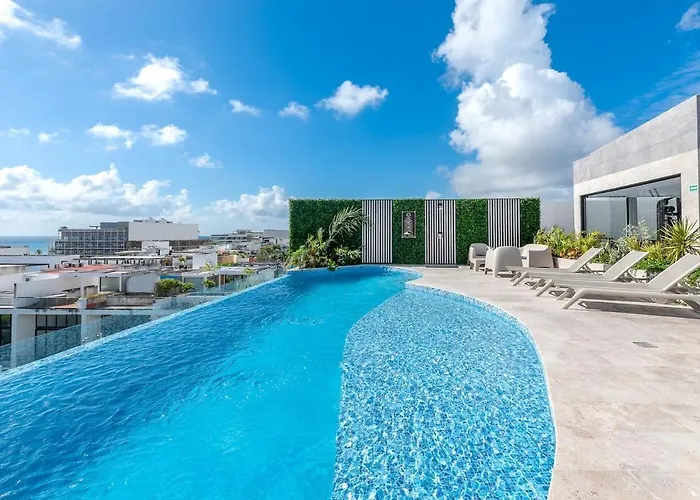 Modern & Cozy With Rooftop Pool & Gym Apartment
