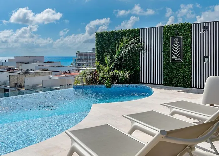 Modern & Cozy With Rooftop Pool & Gym *